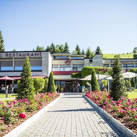 Hotel & Bildungszentrum Matt Schwarzenberg Exterior photo